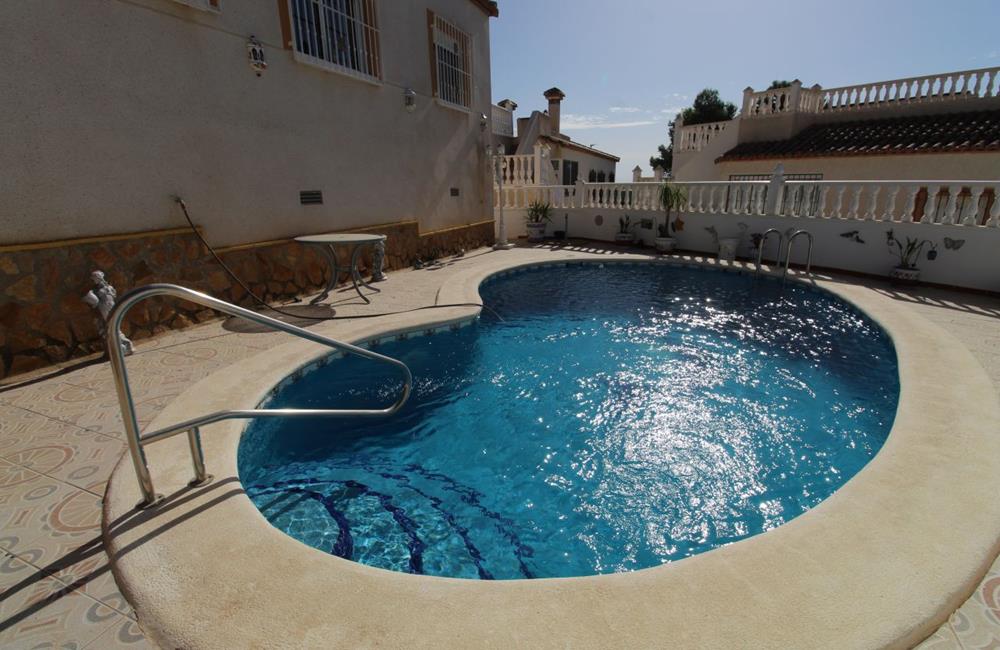 Ref: WV2621 — SAN MIGUEL de SALINAS – 3 Bedrooms Detached Villa with Pool, Garage, Solarium and Car. | White Villas in Spain WhiteVillasInSpain25 13