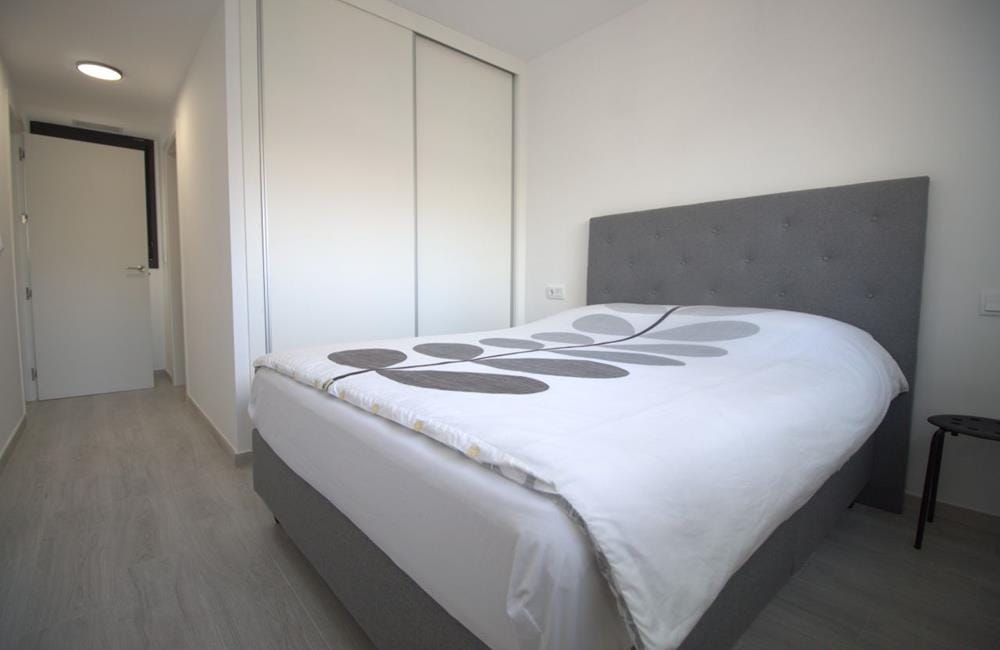 Ref: WV2622 — PLAYA FLAMENCA – 2 Bedrooms PentHouse with comm. Pool, Terrace, Solarium and Parking. | White Villas in Spain WhiteVillasInSpain25 16