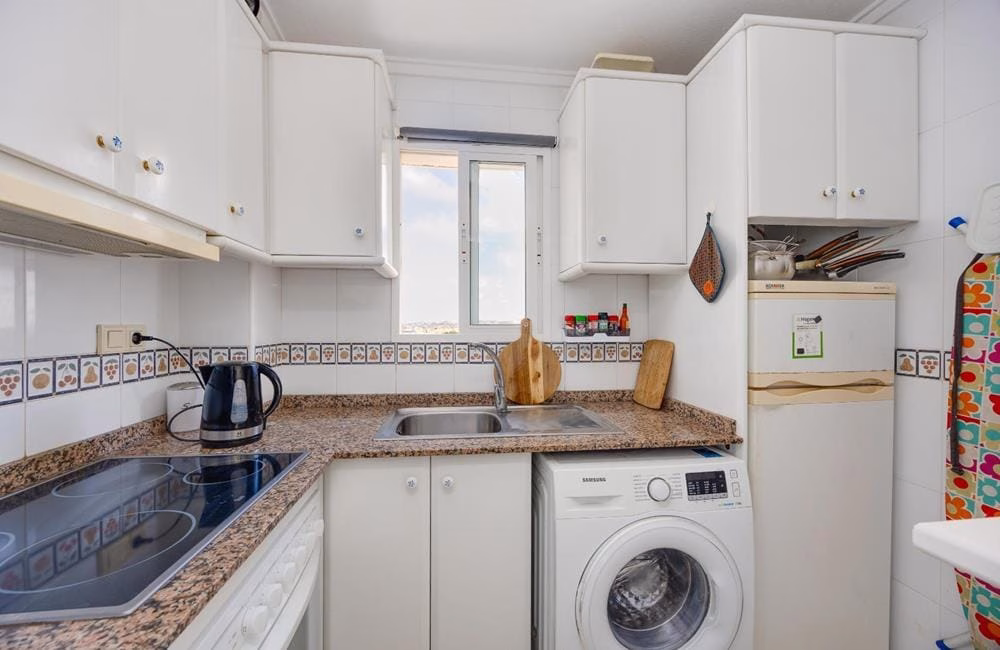 Ref: WM21044 — TORREVIEJA – 2 Bedrooms Apartment on 6th Floor with Lift, comm. Pool and Sea Views Terrace. | White Villas in Spain WhiteVillasInSpain25 17