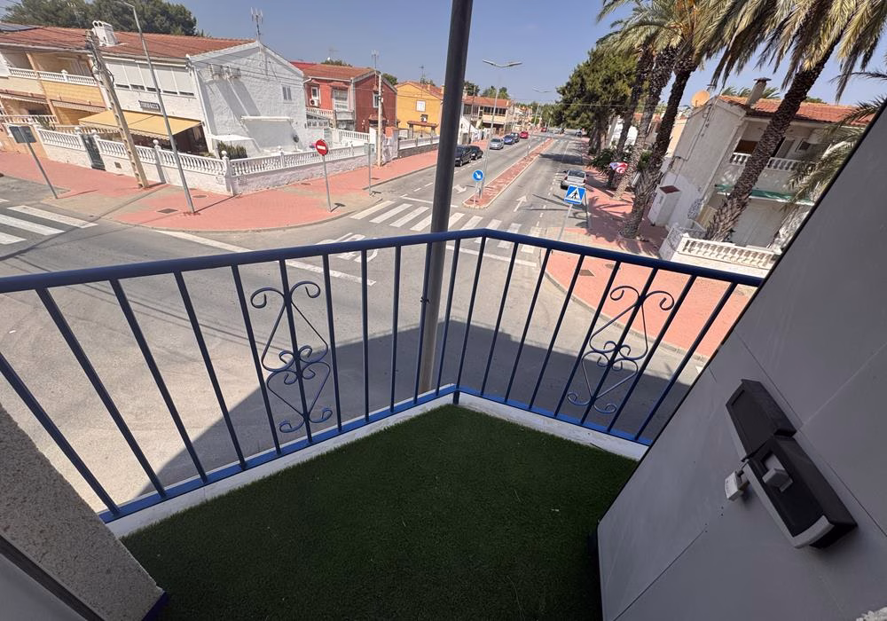 Ref: WTi3212 — TORREVIEJA (Naufragos Beach area) – 3 Bedrooms Apartment on 1st Floor with comm. Pool in Gated Residential, 100m to the Beach | White Villas in Spain WhiteVillasInSpain25 6