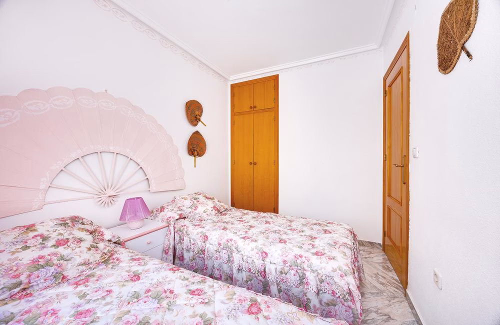 Ref: WS5426 — TORRE LA MATA (Torrevieja) – 2 Bedrooms Apartment on 3rd Floor with comm. Pool, Terrace and Sea Views, 100m to Beach. | White Villas in Spain WhiteVillasInSpain27 14
