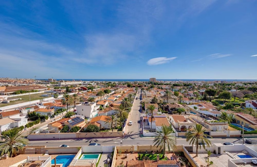 Ref: WM21044 — TORREVIEJA – 2 Bedrooms Apartment on 6th Floor with Lift, comm. Pool and Sea Views Terrace. | White Villas in Spain WhiteVillasInSpain30 12
