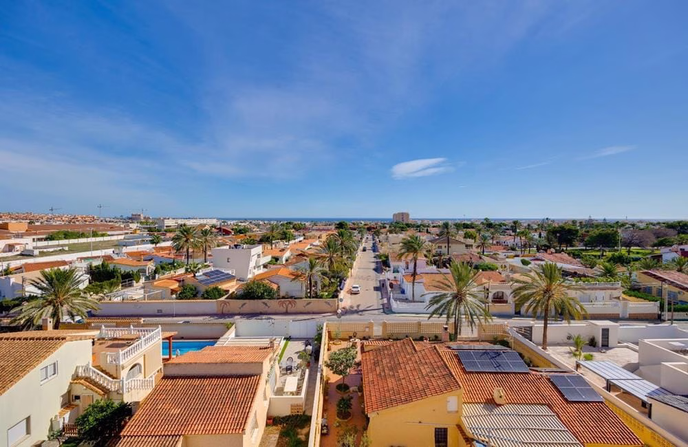 Ref: WM21044 — TORREVIEJA – 2 Bedrooms Apartment on 6th Floor with Lift, comm. Pool and Sea Views Terrace. | White Villas in Spain WhiteVillasInSpain34 7
