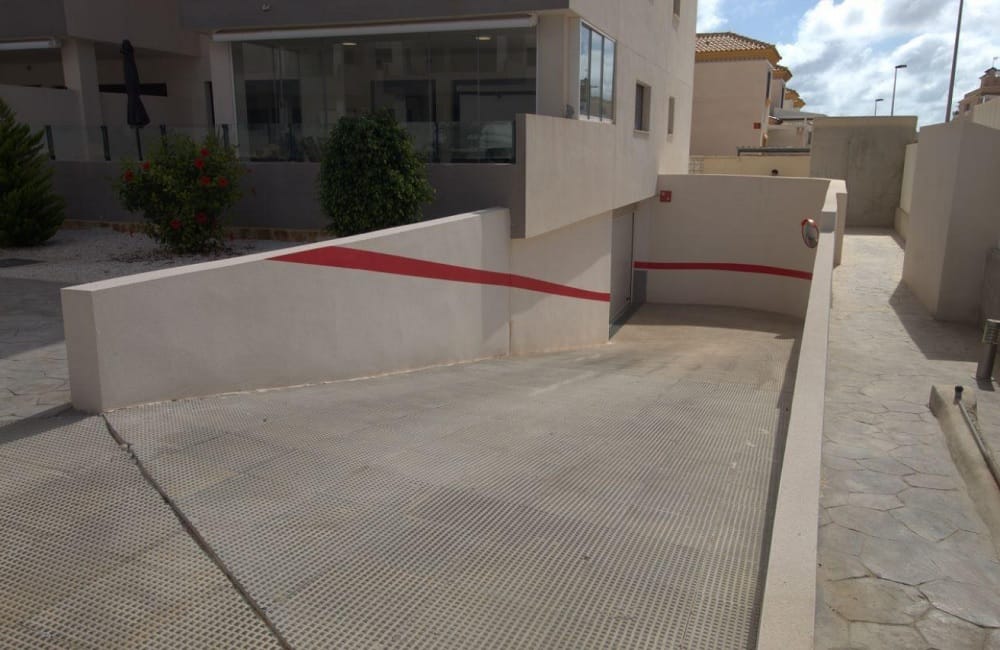 Ref: WV2622 — PLAYA FLAMENCA – 2 Bedrooms PentHouse with comm. Pool, Terrace, Solarium and Parking. | White Villas in Spain WhiteVillasInSpain36 6
