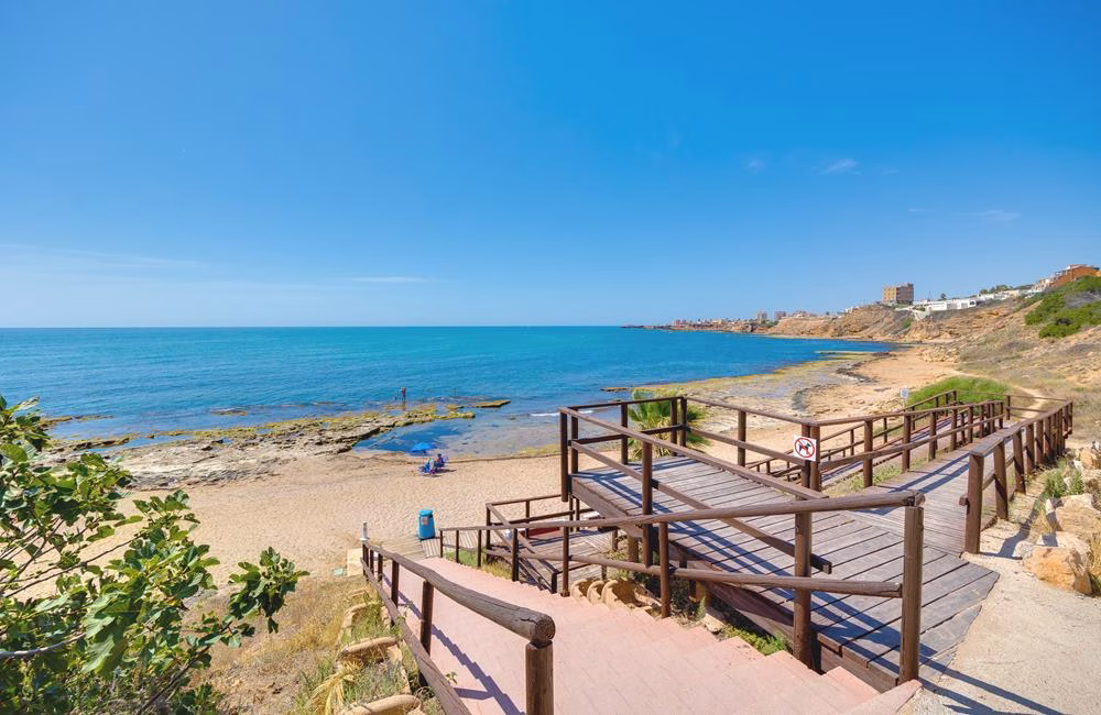 Ref: WS5426 — TORRE LA MATA (Torrevieja) – 2 Bedrooms Apartment on 3rd Floor with comm. Pool, Terrace and Sea Views, 100m to Beach. | White Villas in Spain WhiteVillasInSpain43 3