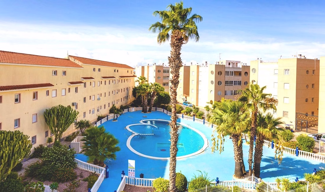 Index | White Villas in Spain 3 Bedrooms Apartment on 3rd Floor with comm. Pool, Terrace and Off-Road Parking_LA SIESTA_TORREVIEJA