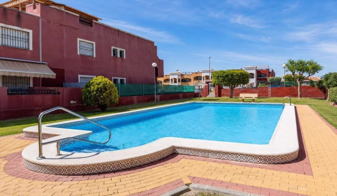 Ref: WIH3043 — LOS ALTOS (Orihuela Costa) – 2 Bedrooms Ground-Floor Apartment with comm. Pool, Terrace and Parking | White Villas in Spain 2 Bedrooms Ground-Floor Apartment with comm. Pool, Terrace and Parking - LOS ALTOS - Lago Jardin.
