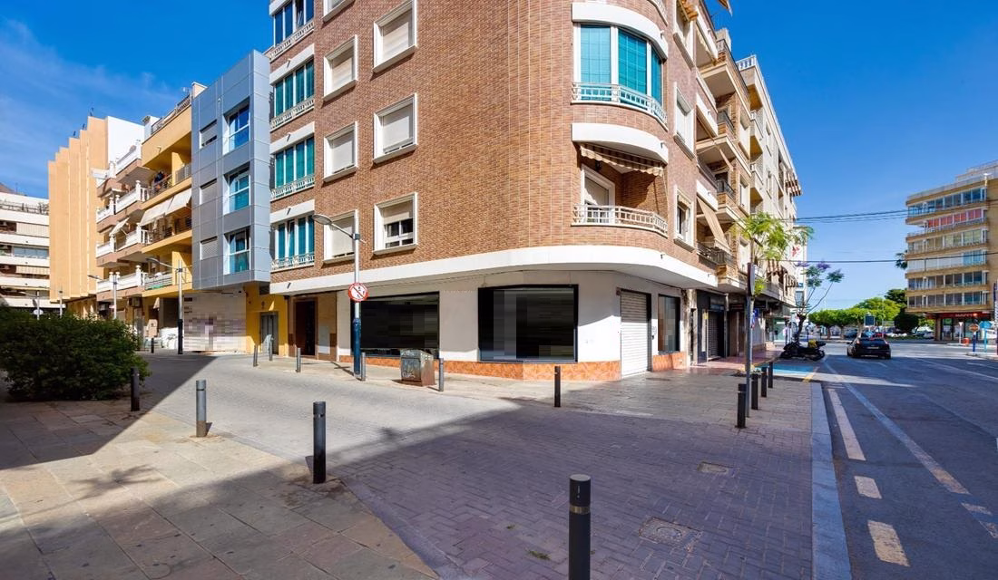 Ref: WM20919 — TORREVIEJA – 3 Bedrooms Town-centre Penthouse with Lift Access, Parking space and Storage. | White Villas in Spain 3 Bedrooms Town-centre Penthouse with Lift Access, Parking space and Storage - TORREVIEJA