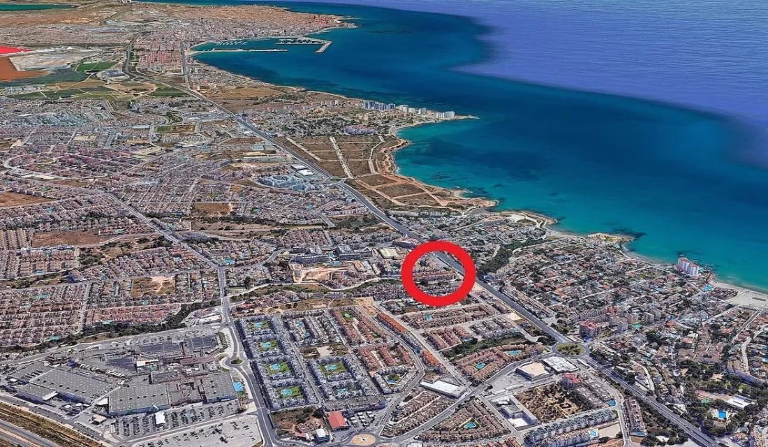 Ref: WTi3121 — PLAYA FLAMENCA – 3 Bedrooms TownHouse with comm. Pool, Glazed-in Terrace and Parking. | White Villas in Spain 3 Bedrooms TownHouse with comm. Pool, Glazed-in Terrace and Parking - PLAYA FLAMENCA