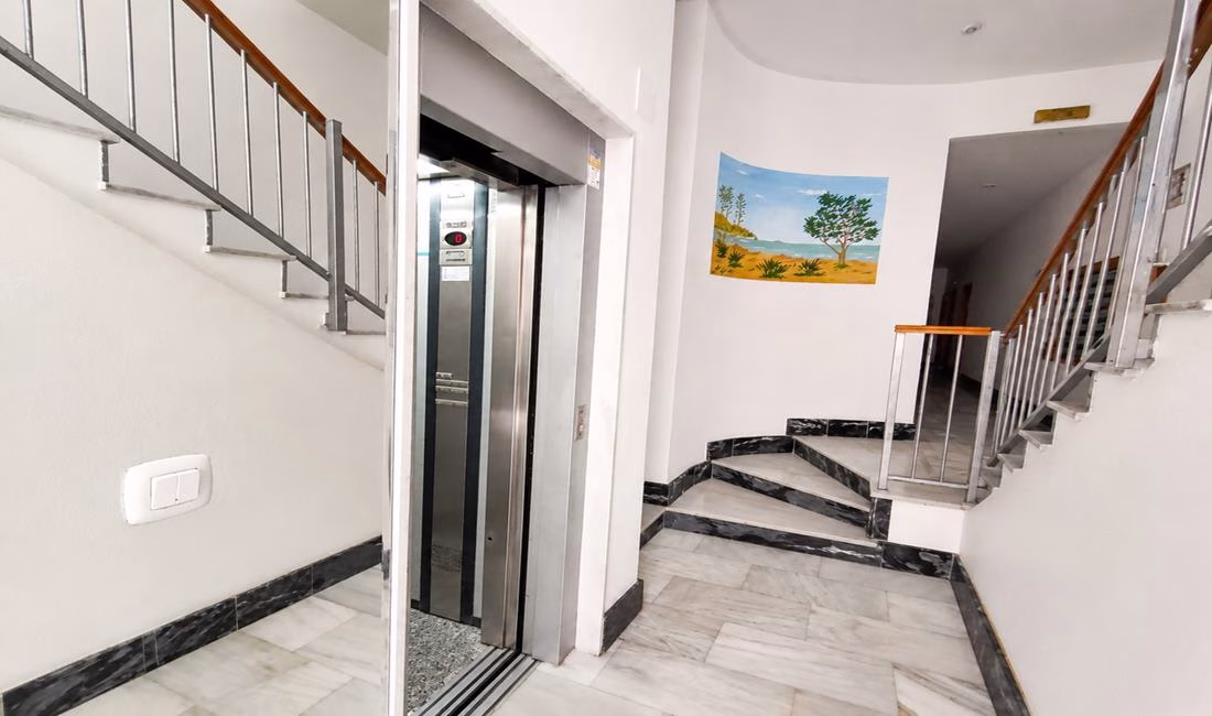 Ref: WK2425 — GUARDAMAR del SEGURA – 2 Bedrooms Apartment on 2nd Floor with Lift access and Terrace, 150m to the Beach. | White Villas in Spain WhiteVillasInSpain03 3