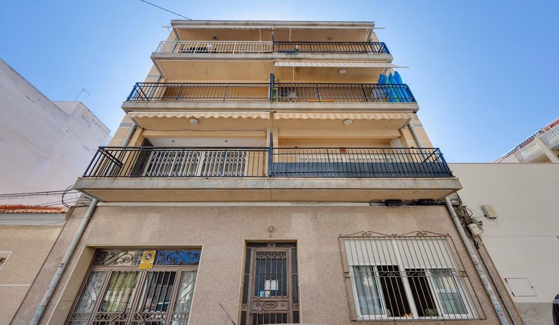 Ref: WM21043 — TORREVIEJA – 3 Bedrooms Ground Floor Apartment, 75m to the Beach | White Villas in Spain Ref: WM21043 -- TORREVIEJA - 3 Bedrooms Ground Floor Apartment, 75m to the Beach - Image 5