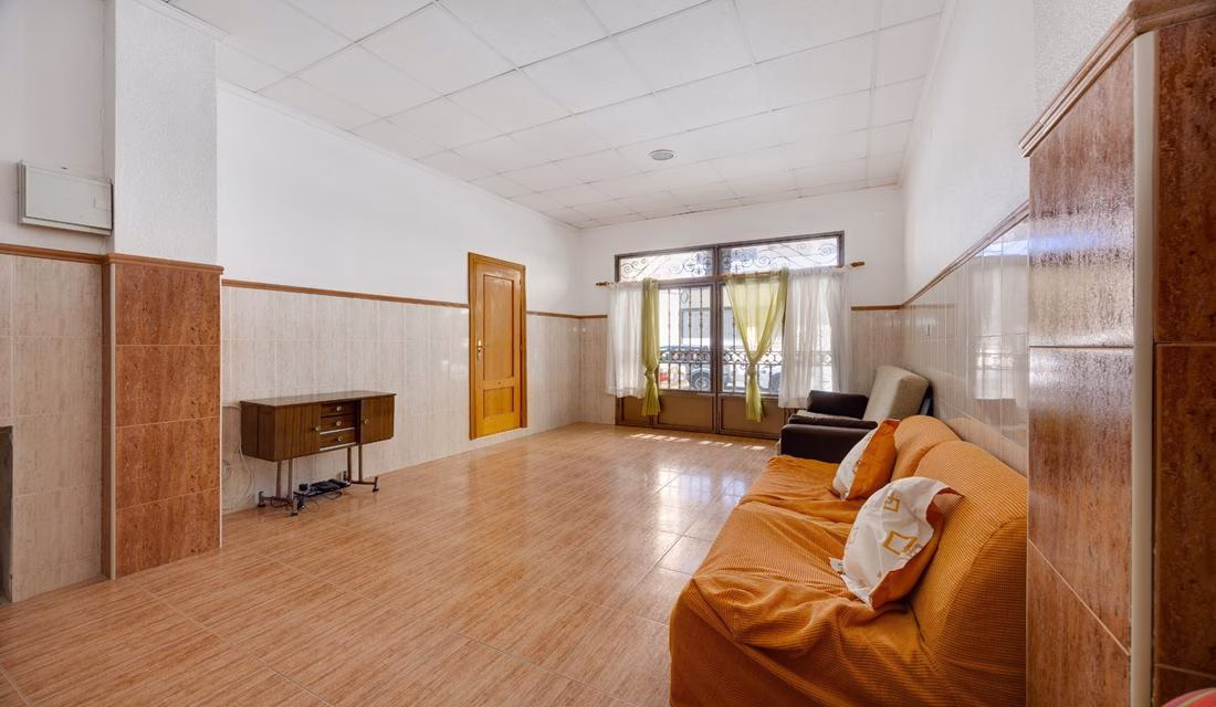 Ref: WM21043 — TORREVIEJA – 3 Bedrooms Ground Floor Apartment, 75m to the Beach | White Villas in Spain Ref: WM21043 -- TORREVIEJA - 3 Bedrooms Ground Floor Apartment, 75m to the Beach - Image 6