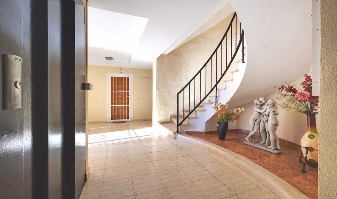 Ref: WSL1615 — LA SIESTA (Torrevieja) – 3 Bedrooms Apartment on 3rd Floor with comm. Pool, Terrace and Off-Road Parking | White Villas in Spain WhiteVillasInSpain06 6