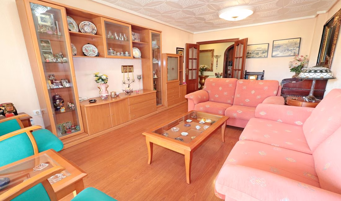 Ref: WPR1921 — TORREVIEJA (Harbour side) – 3 Bedrooms Apartment on 4th Floor with Lift Access and Terrace, 150m from the Harbour | White Villas in Spain WhiteVillasInSpain07 10