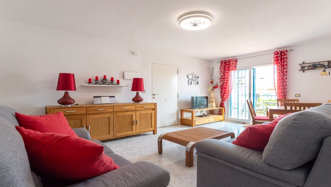Ref: WL1156 — LA FLORIDA (Orihuela Costa) – 3 Bedrooms Top-Floor Apartment with comm. Pool, Terrace and Solarium. | White Villas in Spain WhiteVillasInSpain07 13