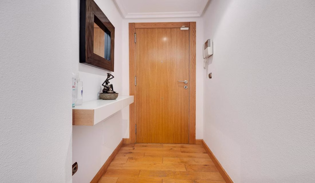 Ref: WM20919 — TORREVIEJA – 3 Bedrooms Town-centre Penthouse with Lift Access, Parking space and Storage. | White Villas in Spain Ref: WM20919 -- TORREVIEJA - 3 Bedrooms Town-centre Penthouse with Lift Access, Parking space and Storage. - Image 8
