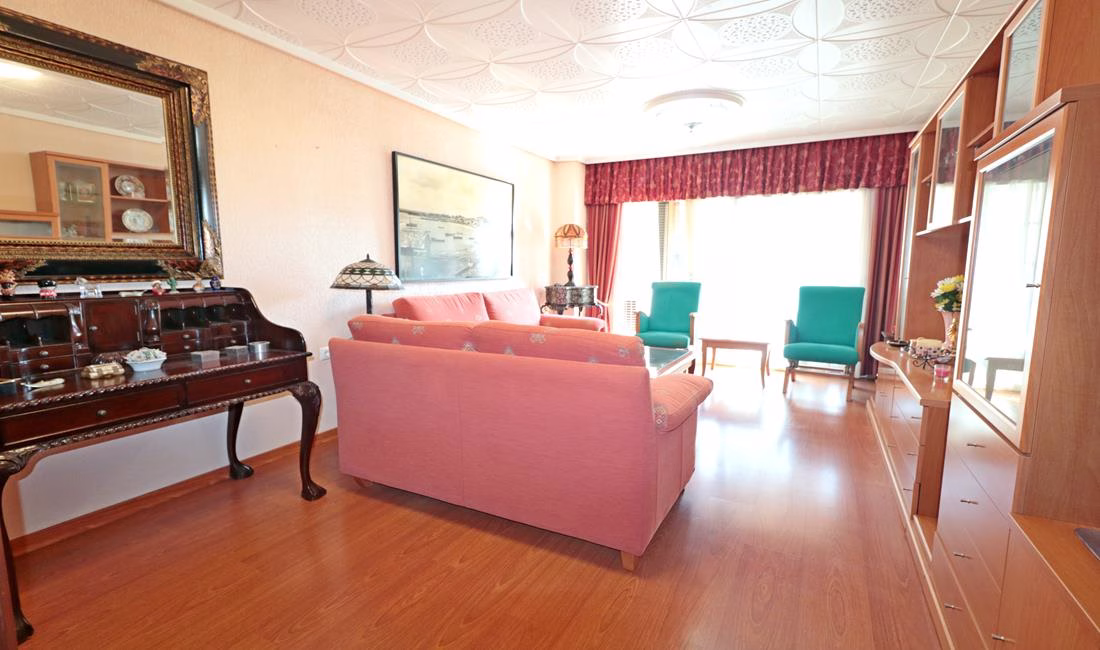 Ref: WPR1921 — TORREVIEJA (Harbour side) – 3 Bedrooms Apartment on 4th Floor with Lift Access and Terrace, 150m from the Harbour | White Villas in Spain WhiteVillasInSpain08 10