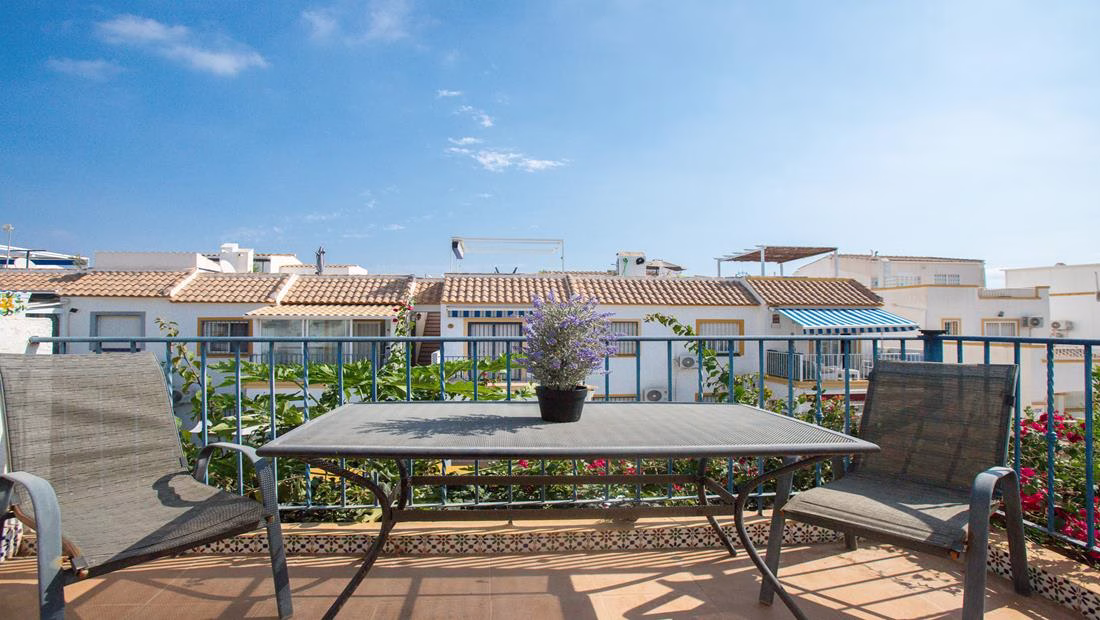 Ref: WL1156 — LA FLORIDA (Orihuela Costa) – 3 Bedrooms Top-Floor Apartment with comm. Pool, Terrace and Solarium. | White Villas in Spain WhiteVillasInSpain08 13
