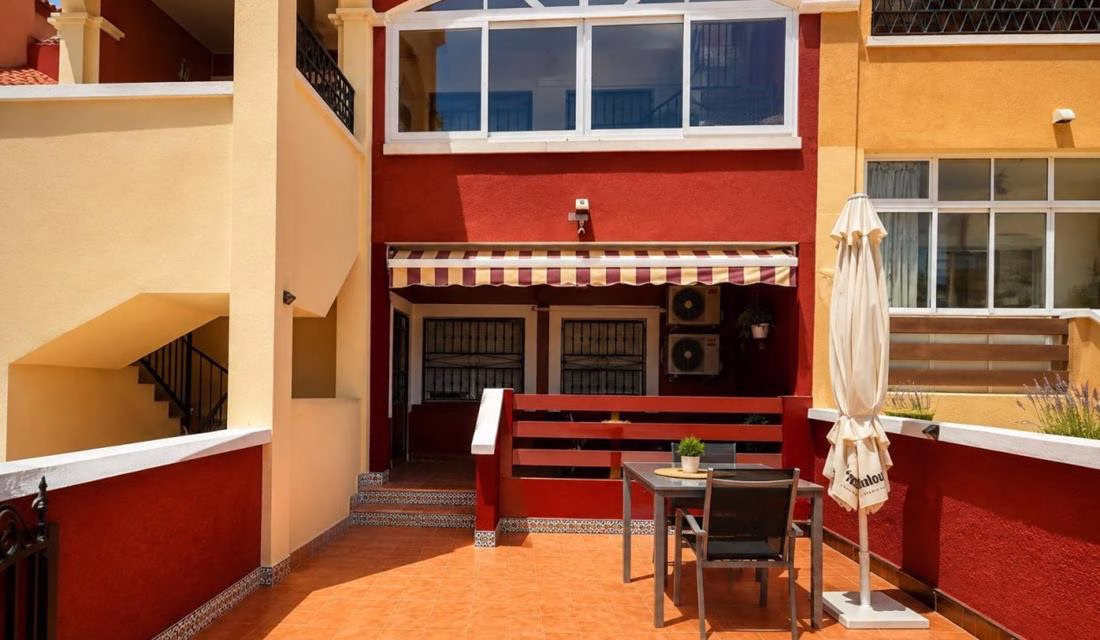 2 Bedrooms Ground-Floor Apartment with comm. Pool, Terrace and Parking - LOS ALTOS - Lago Jardin.
