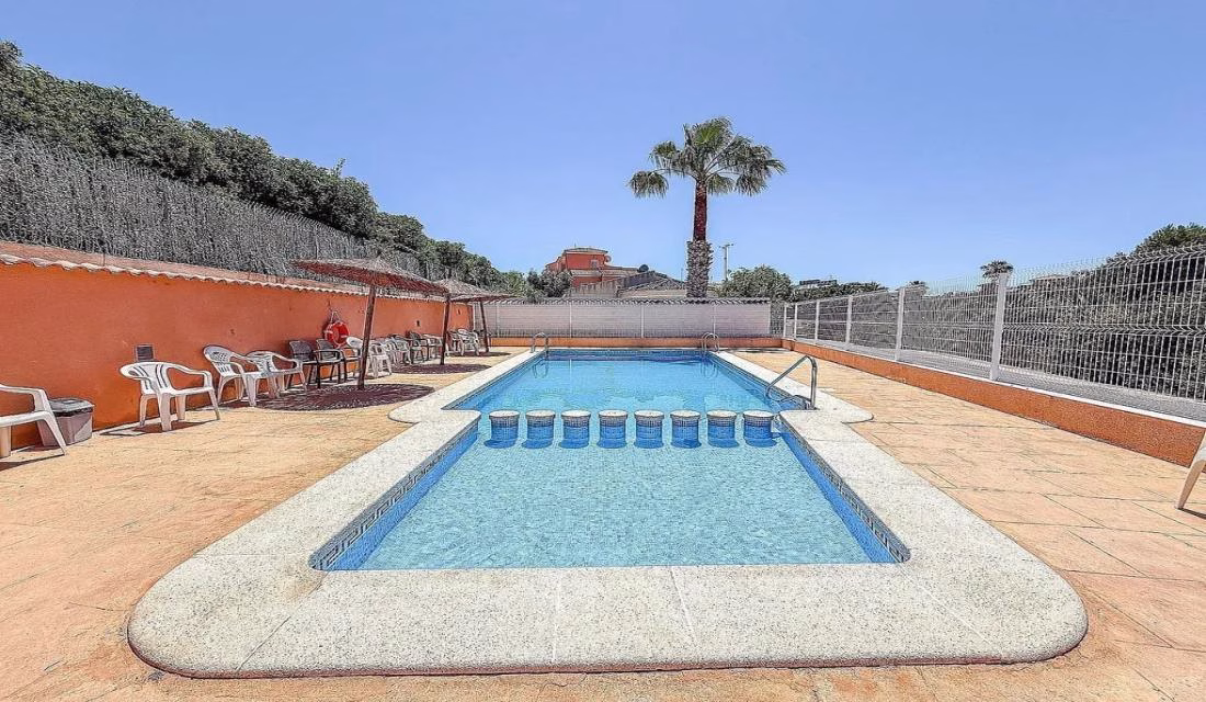 Ref: WTi3121 — PLAYA FLAMENCA – 3 Bedrooms TownHouse with comm. Pool, Glazed-in Terrace and Parking. | White Villas in Spain Ref: WTi3121 -- PLAYA FLAMENCA - 3 Bedrooms TownHouse with comm. Pool, Glazed-in Terrace and Parking. - Image 9