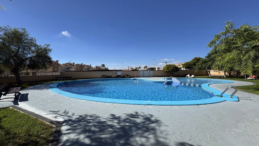 Ref: WL1156 — LA FLORIDA (Orihuela Costa) – 3 Bedrooms Top-Floor Apartment with comm. Pool, Terrace and Solarium. | White Villas in Spain WhiteVillasInSpain09 13