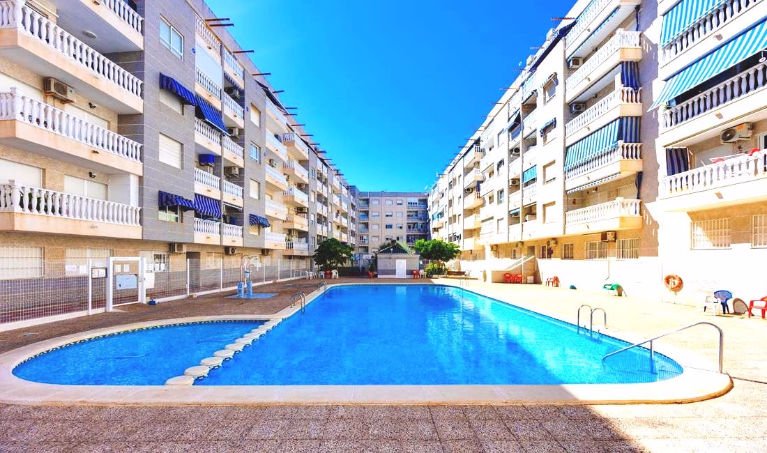 Ref: WM23244 — TORREVIEJA – 2 Bedrooms Ground-Floor Apartment with comm. Pool and Recreational area. | White Villas in Spain WhiteVillasInSpain09 2