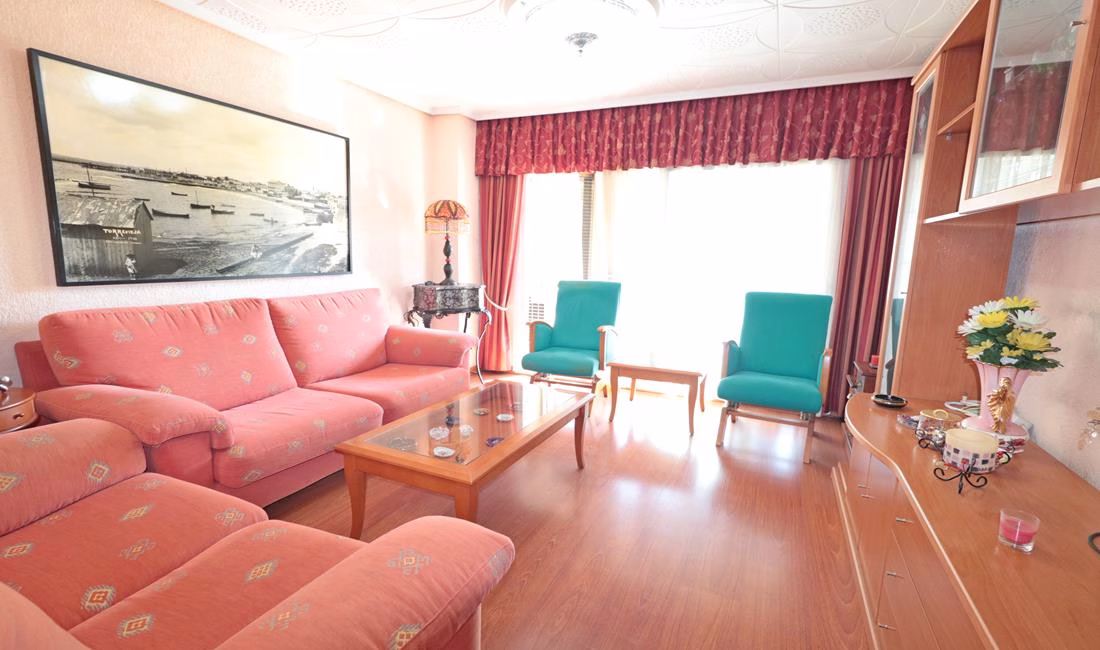 Ref: WPR1921 — TORREVIEJA (Harbour side) – 3 Bedrooms Apartment on 4th Floor with Lift Access and Terrace, 150m from the Harbour | White Villas in Spain WhiteVillasInSpain10 10
