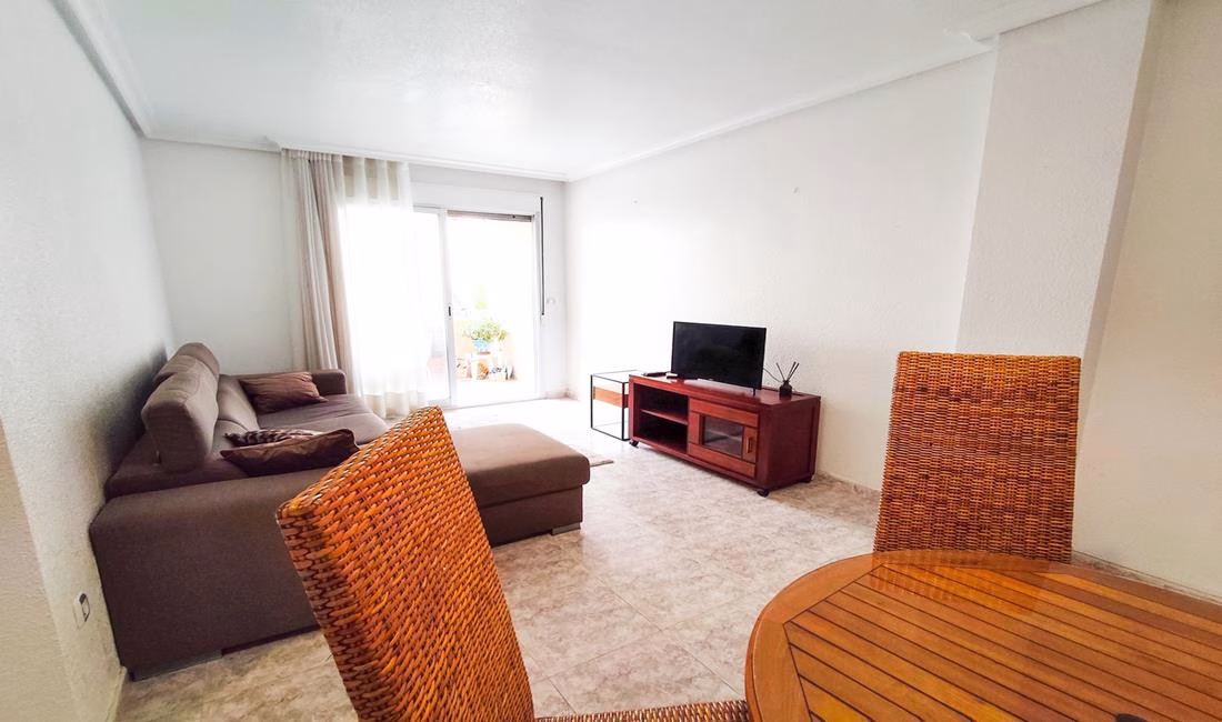 Ref: WK2425 — GUARDAMAR del SEGURA – 2 Bedrooms Apartment on 2nd Floor with Lift access and Terrace, 150m to the Beach. | White Villas in Spain WhiteVillasInSpain10 3