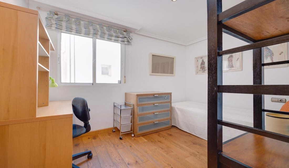 Ref: WM20919 — TORREVIEJA – 3 Bedrooms Town-centre Penthouse with Lift Access, Parking space and Storage. | White Villas in Spain Ref: WM20919 -- TORREVIEJA - 3 Bedrooms Town-centre Penthouse with Lift Access, Parking space and Storage. - Image 11
