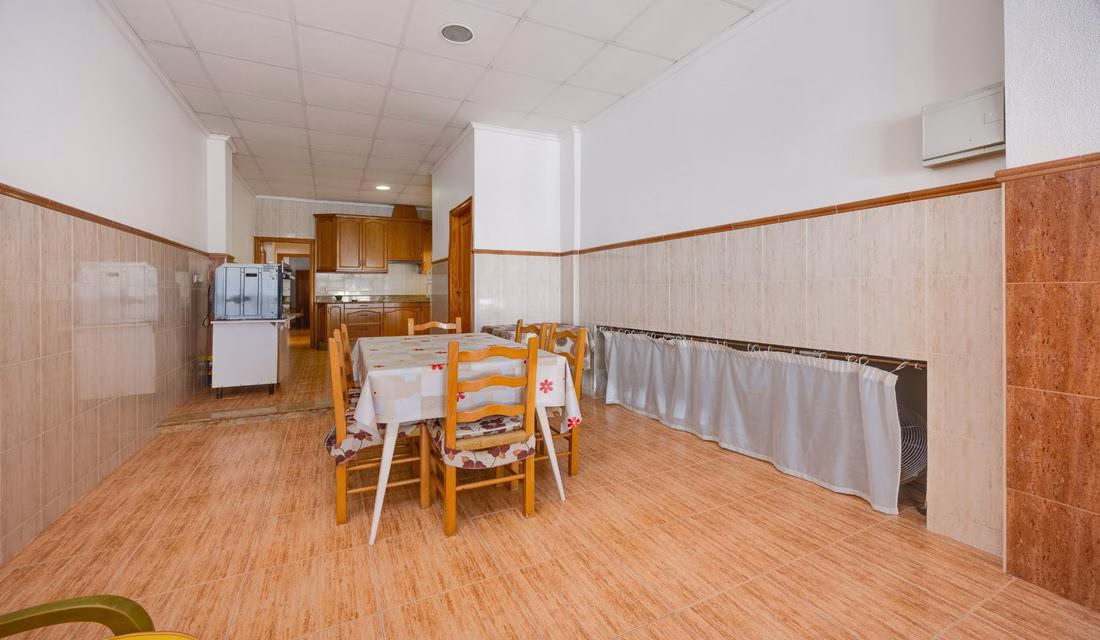 Ref: WM21043 — TORREVIEJA – 3 Bedrooms Ground Floor Apartment, 75m to the Beach | White Villas in Spain Ref: WM21043 -- TORREVIEJA - 3 Bedrooms Ground Floor Apartment, 75m to the Beach - Image 11