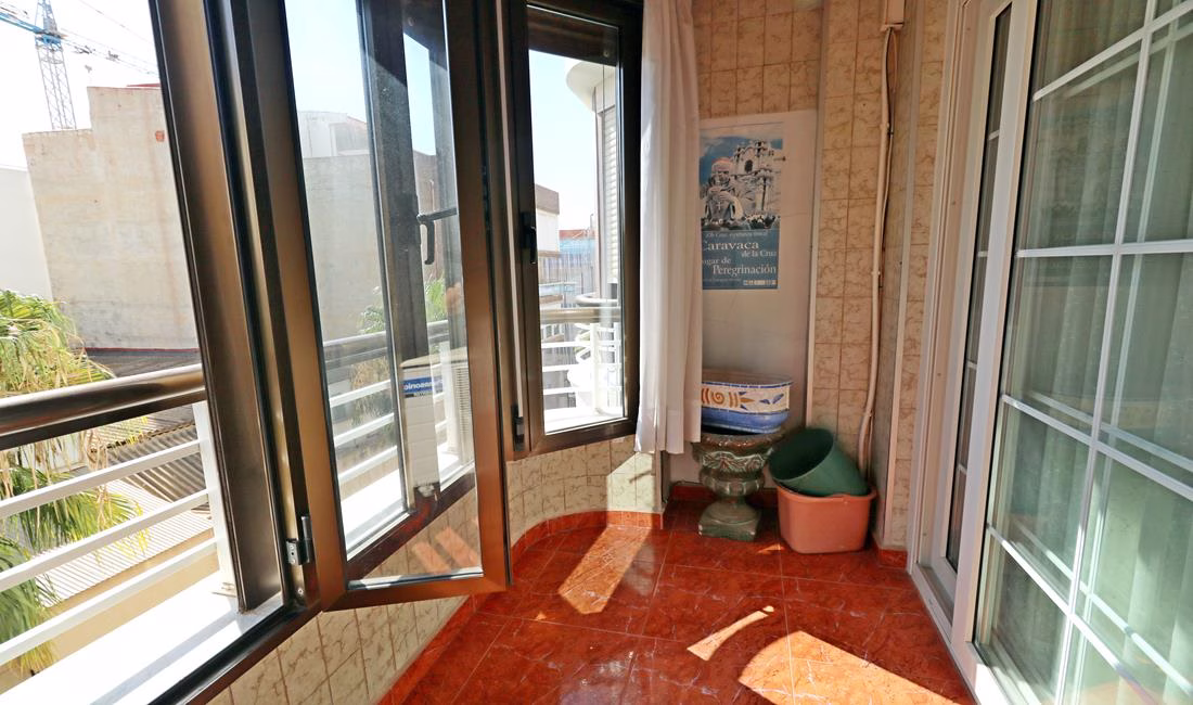 Ref: WPR1921 — TORREVIEJA (Harbour side) – 3 Bedrooms Apartment on 4th Floor with Lift Access and Terrace, 150m from the Harbour | White Villas in Spain WhiteVillasInSpain11 10