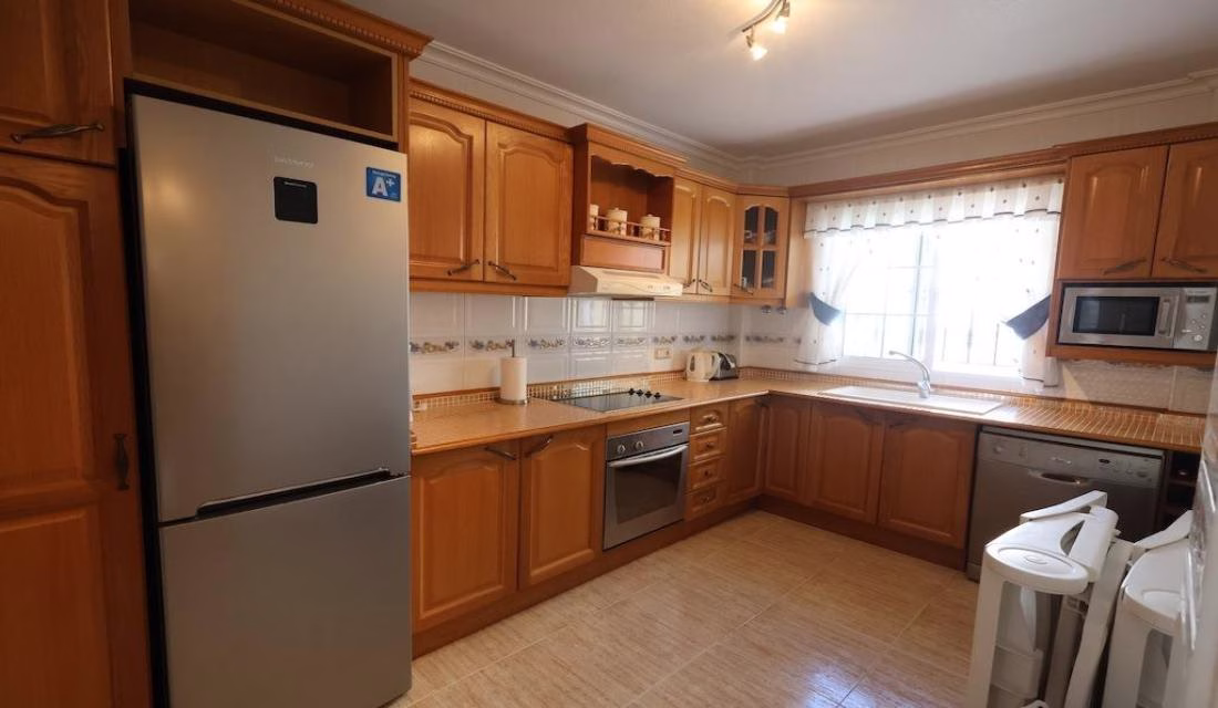 Ref: WIH3073 — LAS FILIPINAS (Orihuela Costa) – 3 Bedrooms Villa with Pool, Off-road Parking and Solarium. | White Villas in Spain Ref: WIH3073 -- LAS FILIPINAS (Orihuela Costa) - 3 Bedrooms Villa with Pool, Off-road Parking and Solarium. - Image 13