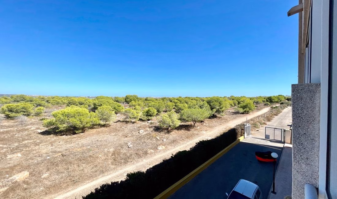 Ref: WSL1615 — LA SIESTA (Torrevieja) – 3 Bedrooms Apartment on 3rd Floor with comm. Pool, Terrace and Off-Road Parking | White Villas in Spain WhiteVillasInSpain12 6