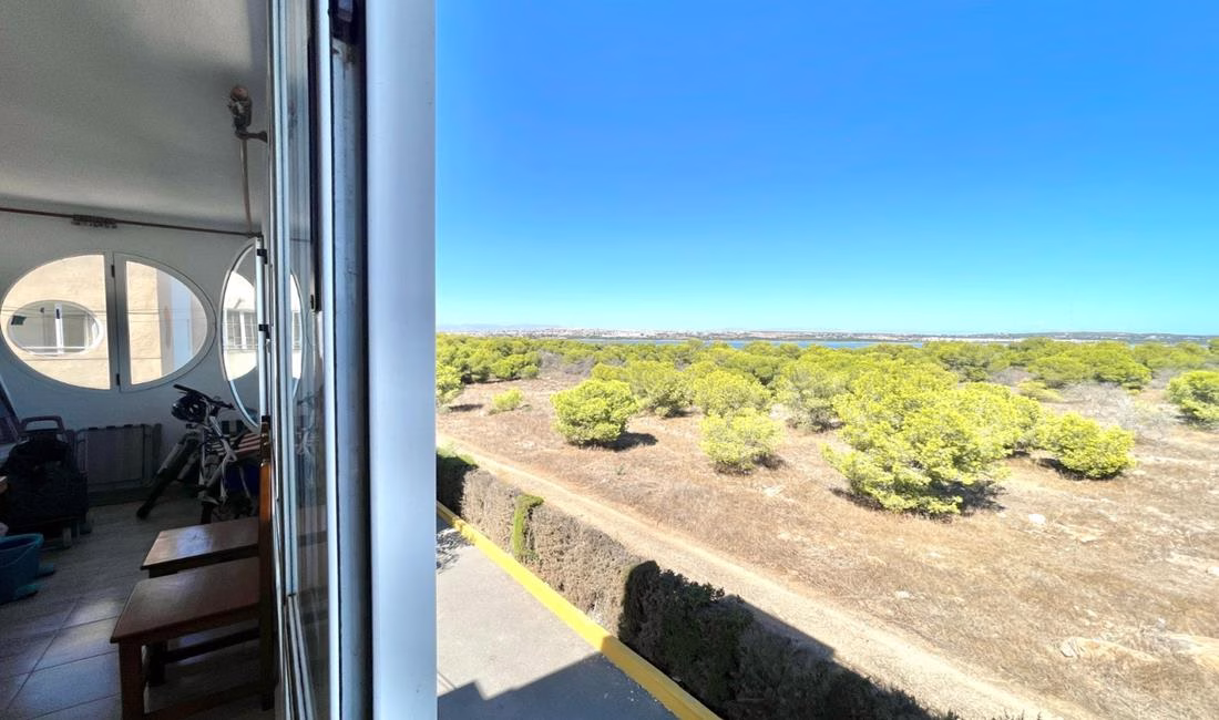 Ref: WSL1615 — LA SIESTA (Torrevieja) – 3 Bedrooms Apartment on 3rd Floor with comm. Pool, Terrace and Off-Road Parking | White Villas in Spain WhiteVillasInSpain13 6
