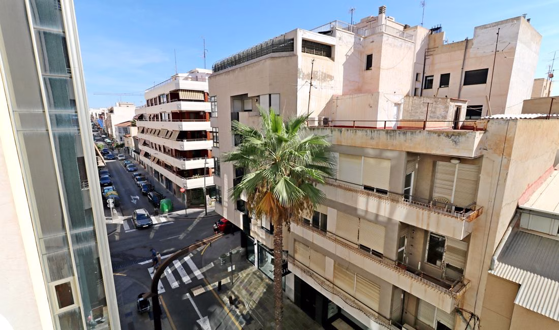 Ref: WPR1921 — TORREVIEJA (Harbour side) – 3 Bedrooms Apartment on 4th Floor with Lift Access and Terrace, 150m from the Harbour | White Villas in Spain WhiteVillasInSpain14 10