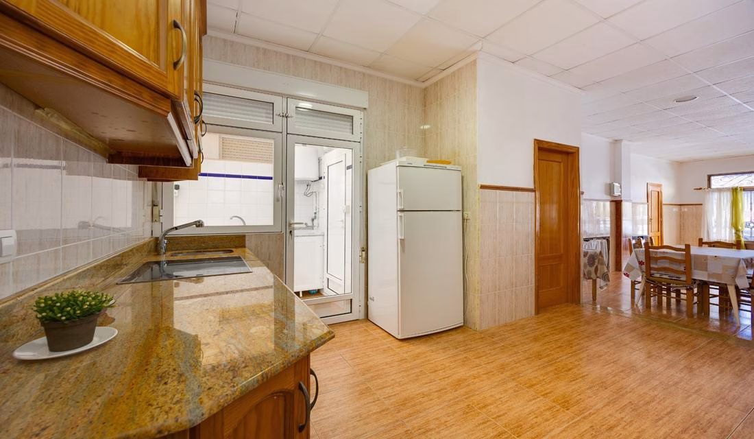 Ref: WM21043 — TORREVIEJA – 3 Bedrooms Ground Floor Apartment, 75m to the Beach | White Villas in Spain Ref: WM21043 -- TORREVIEJA - 3 Bedrooms Ground Floor Apartment, 75m to the Beach - Image 15