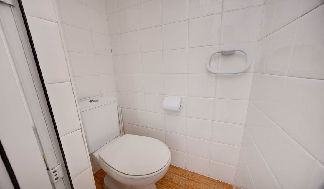 Ref: WM21043 — TORREVIEJA – 3 Bedrooms Ground Floor Apartment, 75m to the Beach | White Villas in Spain Ref: WM21043 -- TORREVIEJA - 3 Bedrooms Ground Floor Apartment, 75m to the Beach - Image 16
