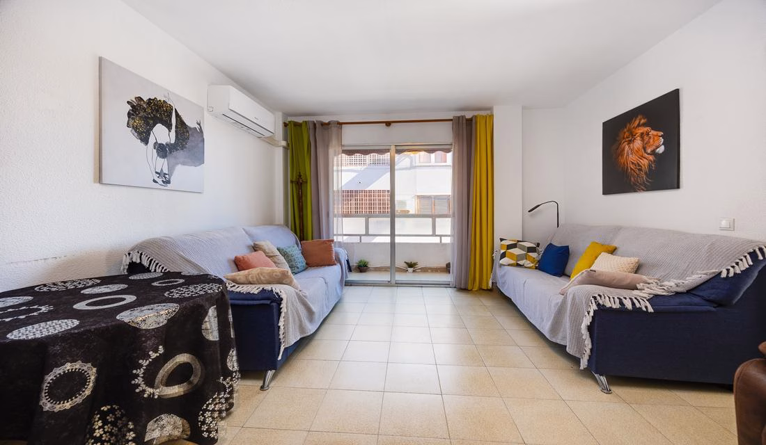 Ref: WS5443 — TORREVIEJA (Acequion Beach) – 2 Bedrooms Apartment on 4th Floor with Lift Access and Sea Views, 50m to the Beach | White Villas in Spain Ref: WS5443 -- TORREVIEJA (Acequion Beach) - 2 Bedrooms Apartment on 4th Floor with Lift Access and Sea Views, 50m to the Beach - Image 17