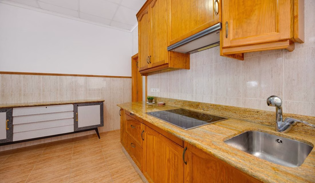 Ref: WM21043 — TORREVIEJA – 3 Bedrooms Ground Floor Apartment, 75m to the Beach | White Villas in Spain Ref: WM21043 -- TORREVIEJA - 3 Bedrooms Ground Floor Apartment, 75m to the Beach - Image 17