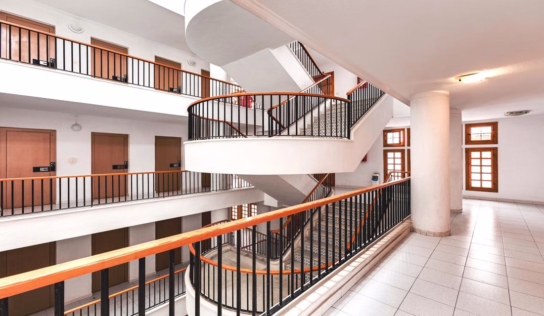 Ref: WS5444 — TORREVIEJA (El Cura Beach) – 1 Bedroom Apartment on 3rd Floor with comm. Pool and Lift Access, 500m to the Beach. | White Villas in Spain Ref: WS5444 -- TORREVIEJA (El Cura Beach) - 1 Bedroom Apartment on 3rd Floor with comm. Pool and Lift Access, 500m to the Beach. - Image 18