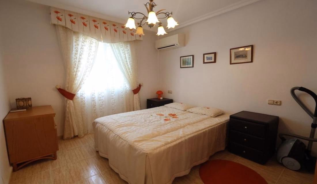Ref: WIH3073 — LAS FILIPINAS (Orihuela Costa) – 3 Bedrooms Villa with Pool, Off-road Parking and Solarium. | White Villas in Spain Ref: WIH3073 -- LAS FILIPINAS (Orihuela Costa) - 3 Bedrooms Villa with Pool, Off-road Parking and Solarium. - Image 20