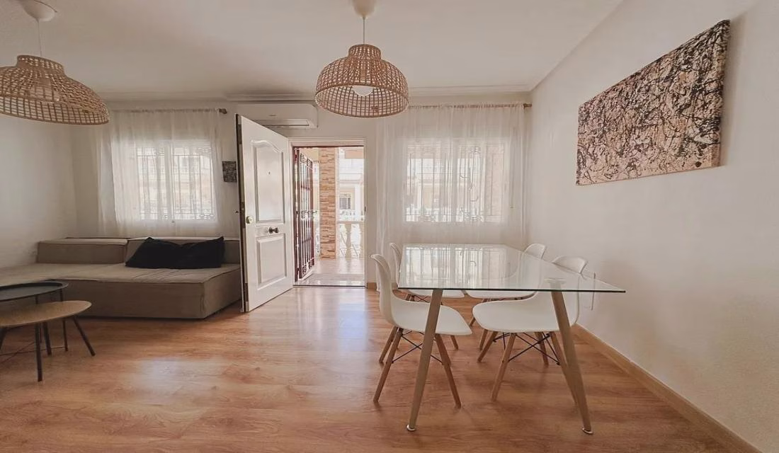 Ref: WTi3121 — PLAYA FLAMENCA – 3 Bedrooms TownHouse with comm. Pool, Glazed-in Terrace and Parking. | White Villas in Spain Ref: WTi3121 -- PLAYA FLAMENCA - 3 Bedrooms TownHouse with comm. Pool, Glazed-in Terrace and Parking. - Image 20