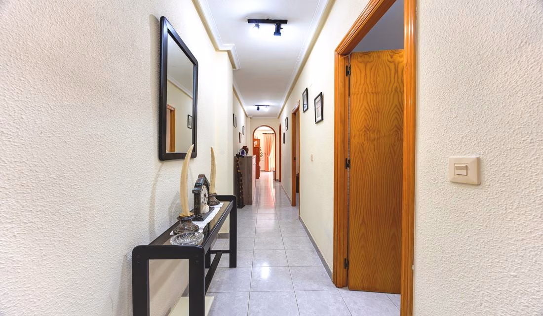 Ref: WS5444 — TORREVIEJA (El Cura Beach) – 1 Bedroom Apartment on 3rd Floor with comm. Pool and Lift Access, 500m to the Beach. | White Villas in Spain Ref: WS5444 -- TORREVIEJA (El Cura Beach) - 1 Bedroom Apartment on 3rd Floor with comm. Pool and Lift Access, 500m to the Beach. - Image 21
