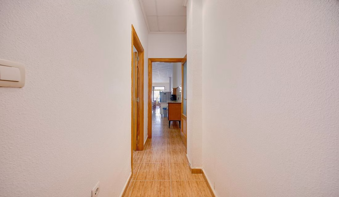 Ref: WM21043 — TORREVIEJA – 3 Bedrooms Ground Floor Apartment, 75m to the Beach | White Villas in Spain Ref: WM21043 -- TORREVIEJA - 3 Bedrooms Ground Floor Apartment, 75m to the Beach - Image 21