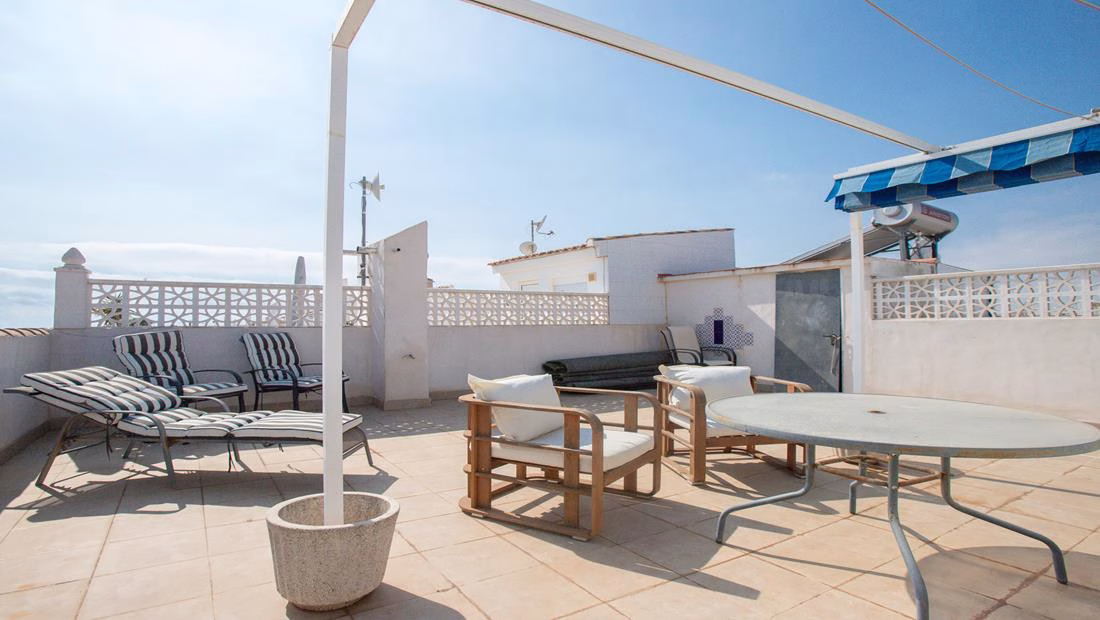 Ref: WL1156 — LA FLORIDA (Orihuela Costa) – 3 Bedrooms Top-Floor Apartment with comm. Pool, Terrace and Solarium. | White Villas in Spain WhiteVillasInSpain20 9