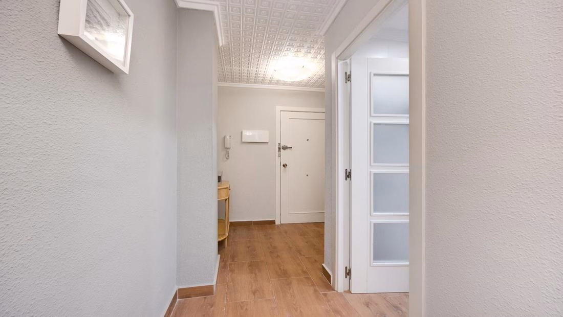 Ref: WM20637 — TORREVIEJA (Acequion BeachFront) – 2 Bedrooms Renovated Ground-Floor Beach Apartment with Sea views Terrace. | White Villas in Spain WhiteVillasInSpain21 8