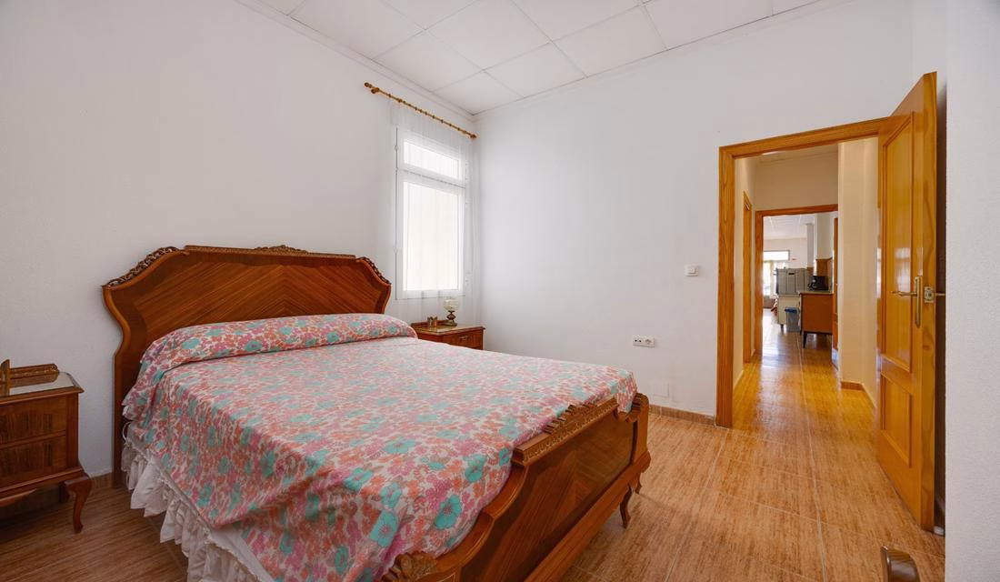 Ref: WM21043 — TORREVIEJA – 3 Bedrooms Ground Floor Apartment, 75m to the Beach | White Villas in Spain Ref: WM21043 -- TORREVIEJA - 3 Bedrooms Ground Floor Apartment, 75m to the Beach - Image 23