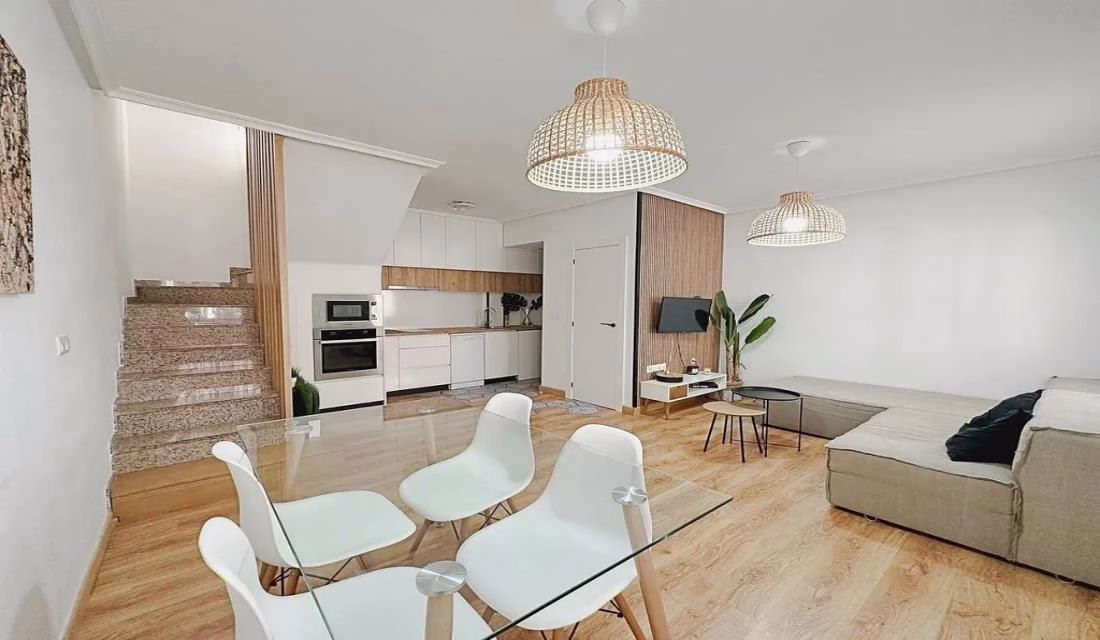 Ref: WTi3121 — PLAYA FLAMENCA – 3 Bedrooms TownHouse with comm. Pool, Glazed-in Terrace and Parking. | White Villas in Spain Ref: WTi3121 -- PLAYA FLAMENCA - 3 Bedrooms TownHouse with comm. Pool, Glazed-in Terrace and Parking. - Image 23