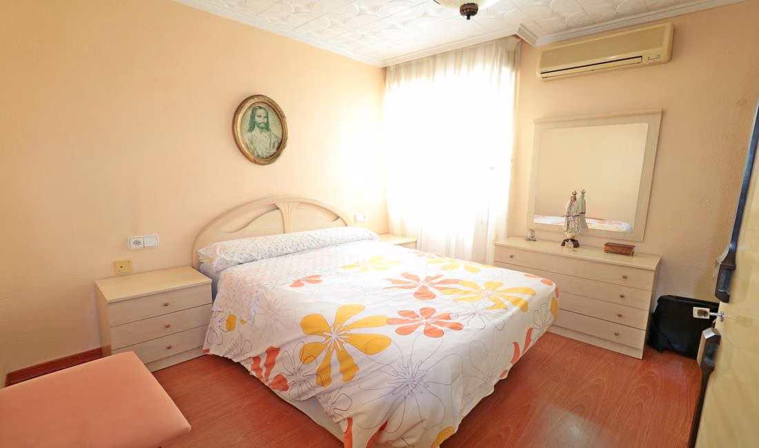 Ref: WPR1921 — TORREVIEJA (Harbour side) – 3 Bedrooms Apartment on 4th Floor with Lift Access and Terrace, 150m from the Harbour | White Villas in Spain WhiteVillasInSpain22 6