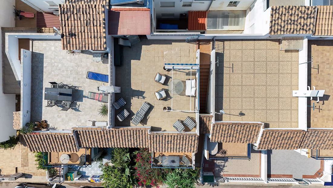 Ref: WL1156 — LA FLORIDA (Orihuela Costa) – 3 Bedrooms Top-Floor Apartment with comm. Pool, Terrace and Solarium. | White Villas in Spain WhiteVillasInSpain23 7